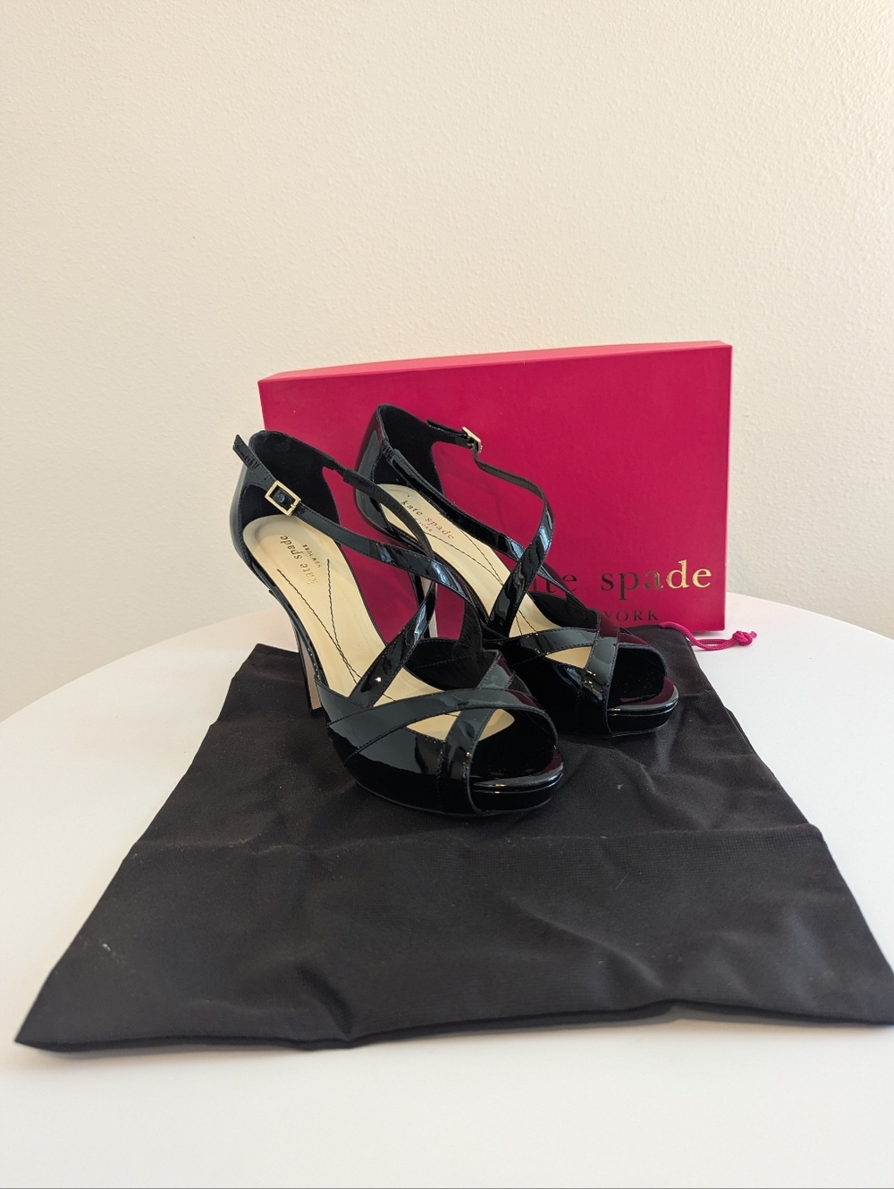 Authentic Kate Spade "Get" Black Patent Strappy Platform Stiletto Sandals 8m - Picture 2 of 10